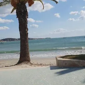 https://studio-hypercenter-bandol-feet-in-the-water.fr-provencehotel.com