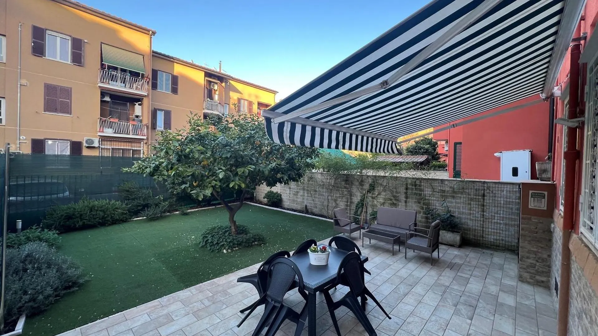 Casa Paestum. Your Wonderful Garden In Rome Holiday home